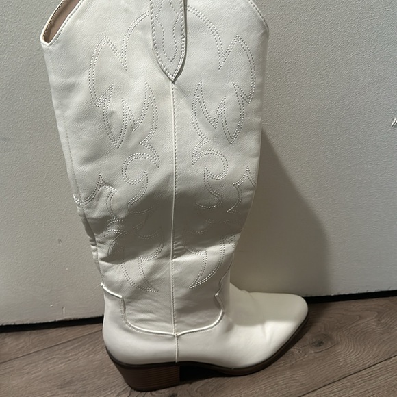 Monikka Western Boot - Picture 3 of 6